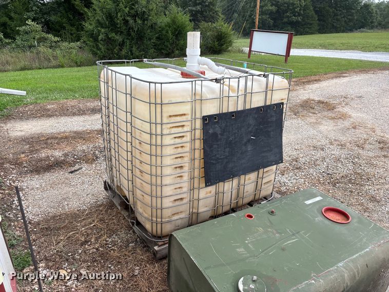image for item EO4443 (5) tanks