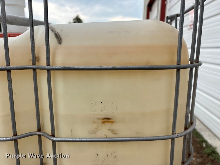 image for item EO4443 (5) tanks