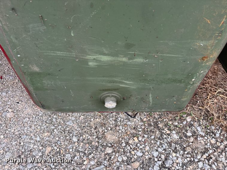 image for item EO4443 (5) tanks