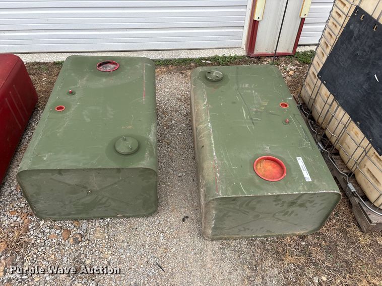 image for item EO4443 (5) tanks