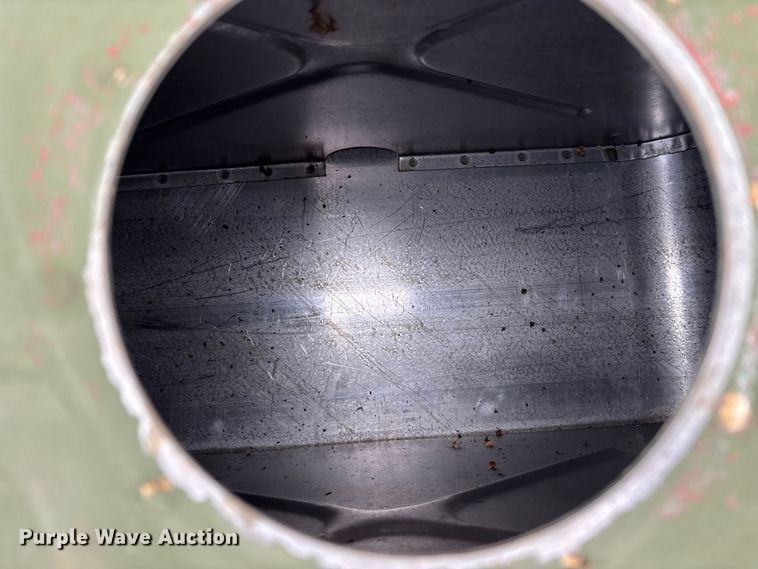 image for item EO4443 (5) tanks