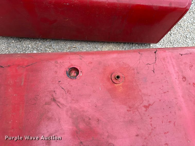 image for item EO4443 (5) tanks