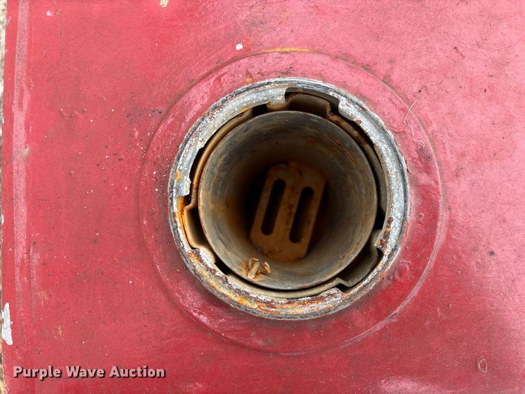 image for item EO4443 (5) tanks