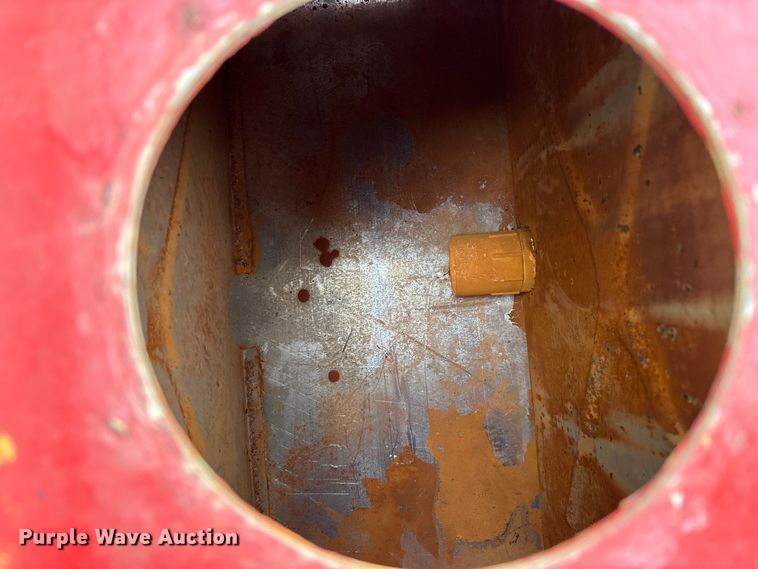 image for item EO4443 (5) tanks