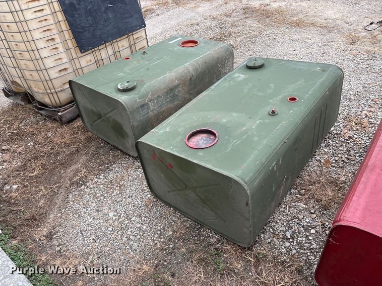 image for item EO4443 (5) tanks
