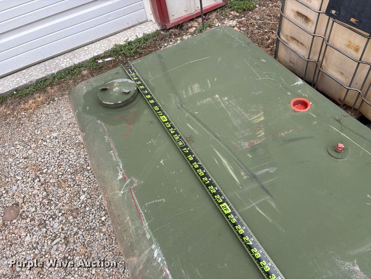 image for item EO4443 (5) tanks