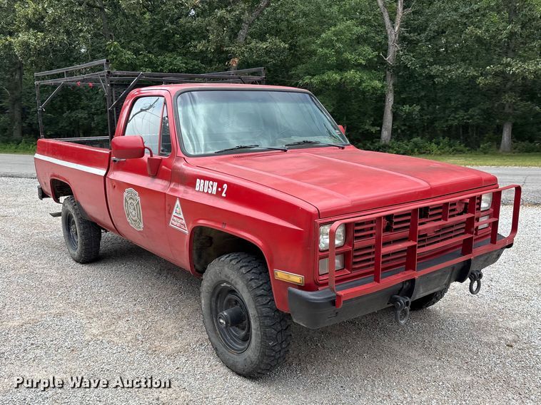 image for item EO4444 1986 Chevrolet D 30 pickup truck
