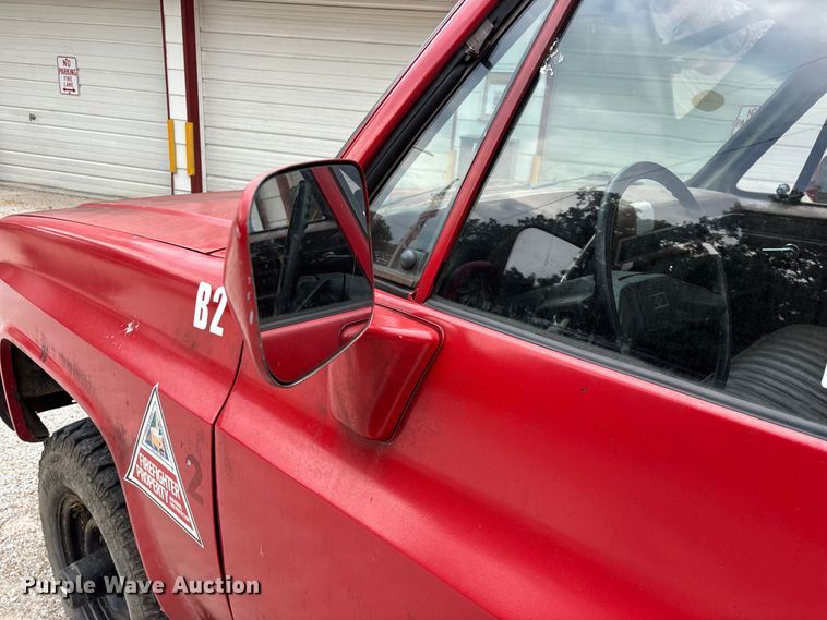 image for item EO4444 1986 Chevrolet D 30 pickup truck
