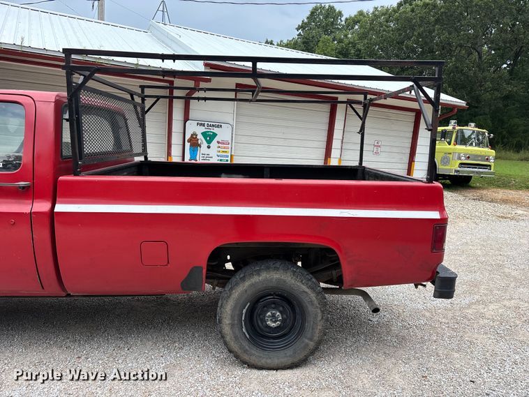 image for item EO4444 1986 Chevrolet D 30 pickup truck