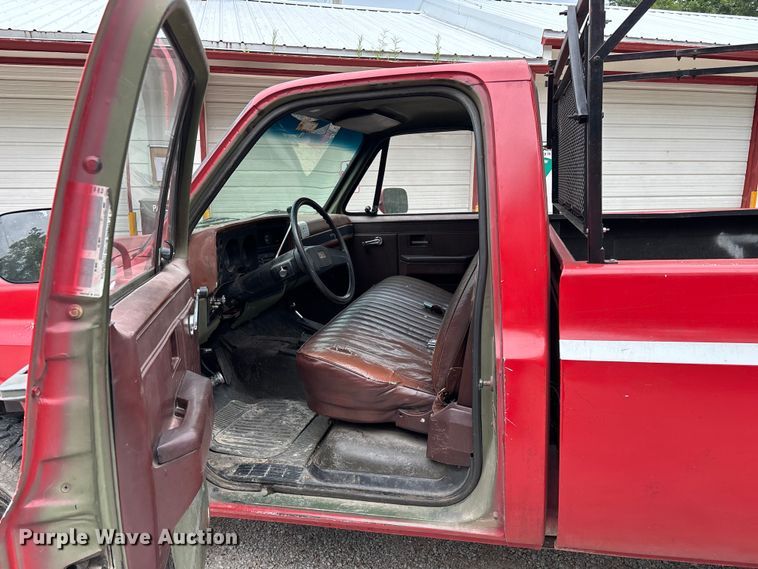 image for item EO4444 1986 Chevrolet D 30 pickup truck
