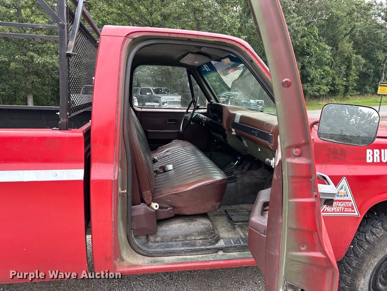 image for item EO4444 1986 Chevrolet D 30 pickup truck