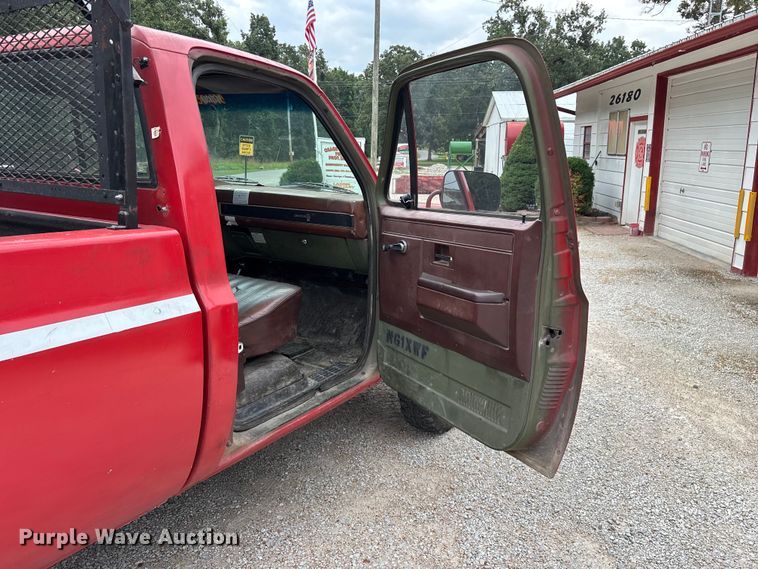 image for item EO4444 1986 Chevrolet D 30 pickup truck