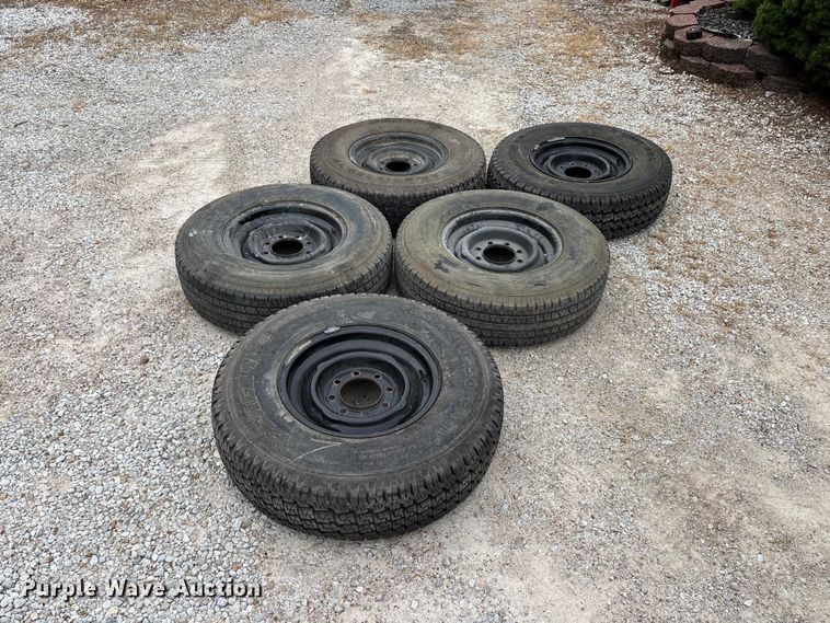 image for item EO4444 1986 Chevrolet D 30 pickup truck