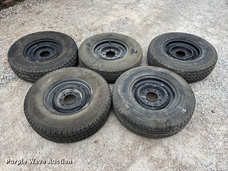 image for item EO4444 1986 Chevrolet D 30 pickup truck