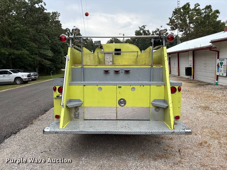 image for item EO4445 1972 Ford 900 pumper fire truck