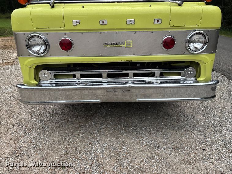 image for item EO4445 1972 Ford 900 pumper fire truck