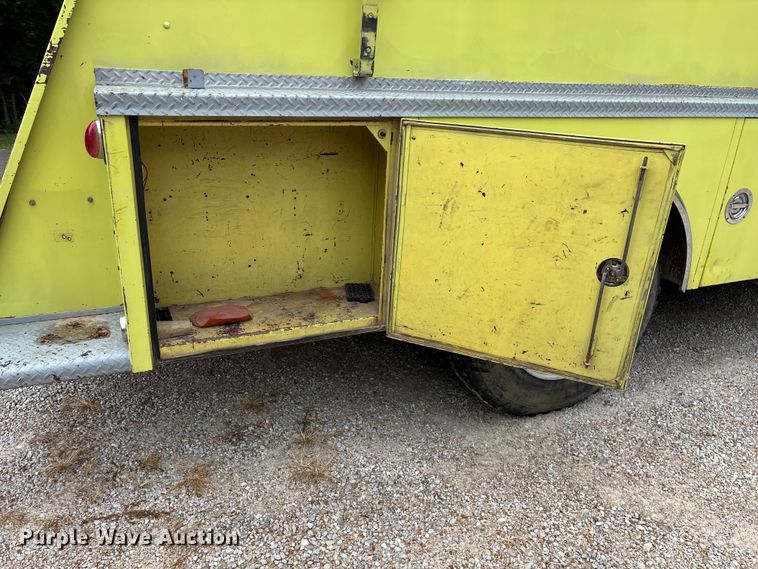 image for item EO4445 1972 Ford 900 pumper fire truck