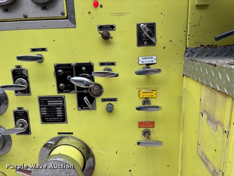image for item EO4445 1972 Ford 900 pumper fire truck