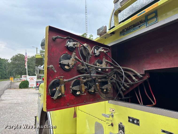 image for item EO4445 1972 Ford 900 pumper fire truck