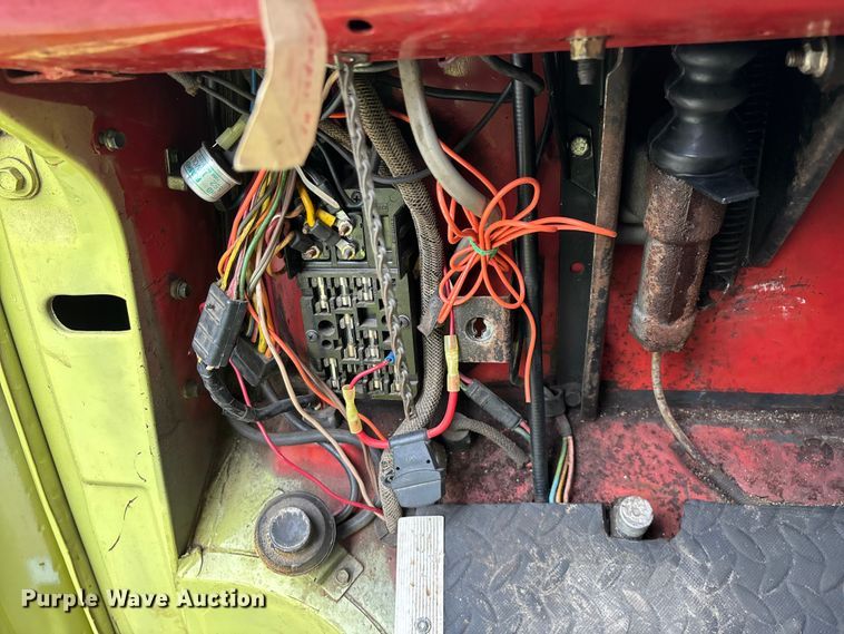 image for item EO4445 1972 Ford 900 pumper fire truck