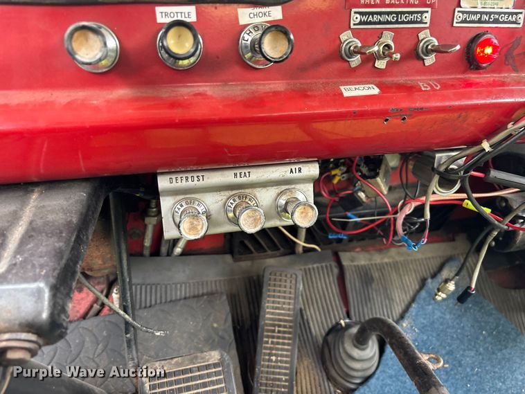 image for item EO4445 1972 Ford 900 pumper fire truck