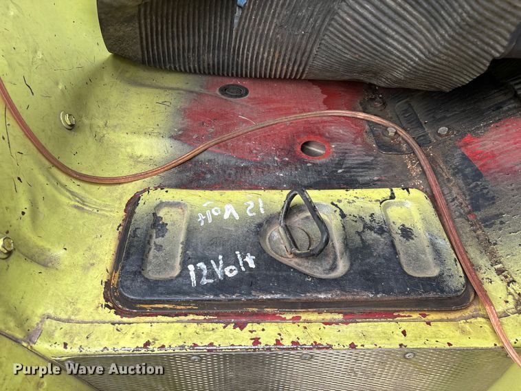 image for item EO4445 1972 Ford 900 pumper fire truck