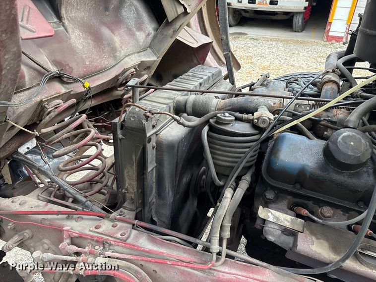 image for item EO4445 1972 Ford 900 pumper fire truck