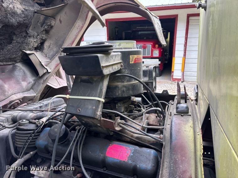 image for item EO4445 1972 Ford 900 pumper fire truck