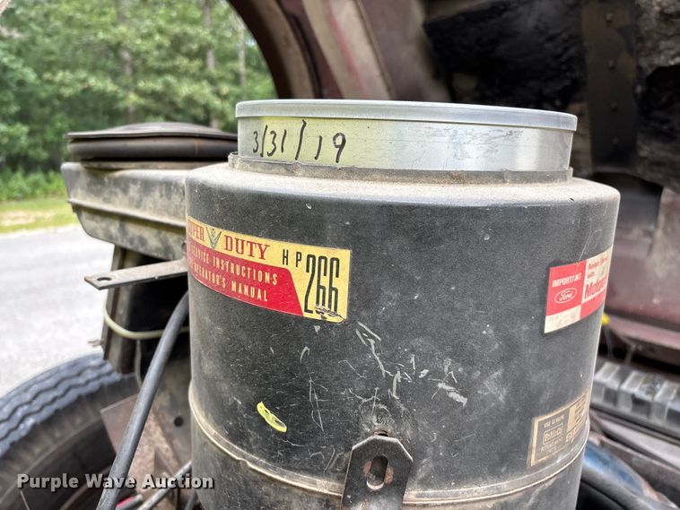image for item EO4445 1972 Ford 900 pumper fire truck