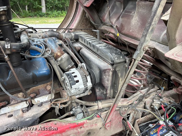 image for item EO4445 1972 Ford 900 pumper fire truck