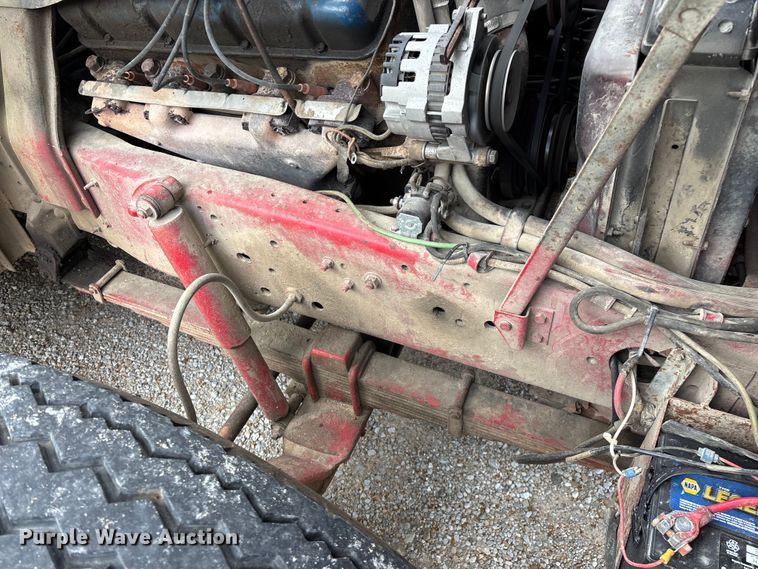 image for item EO4445 1972 Ford 900 pumper fire truck