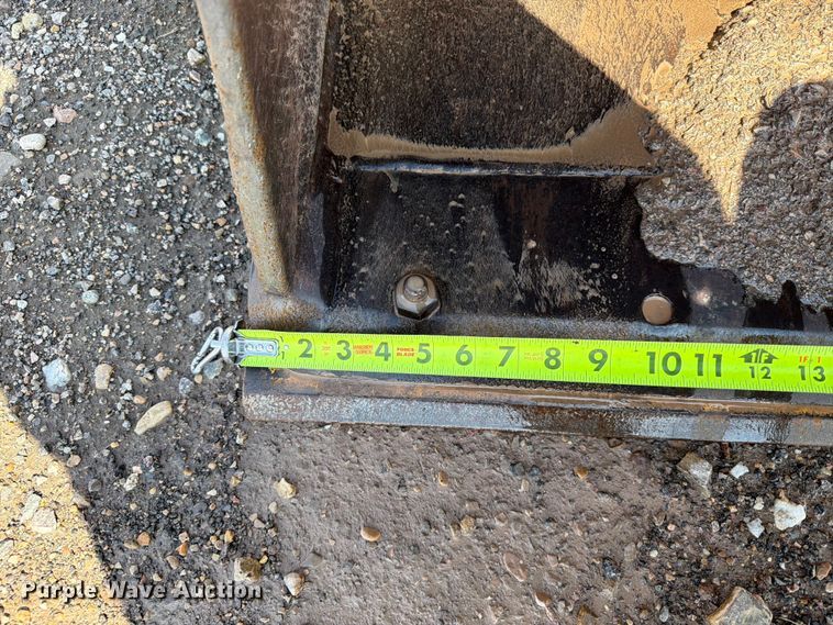 image for item ER1944 2005 Komatsu WB140 backhoe