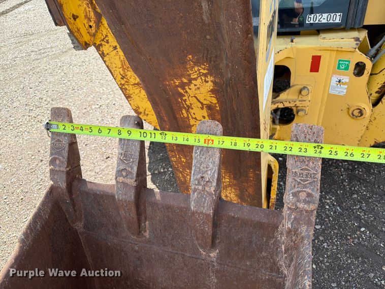 image for item ER1944 2005 Komatsu WB140 backhoe