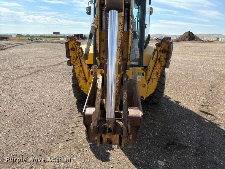 image for item ER1944 2005 Komatsu WB140 backhoe