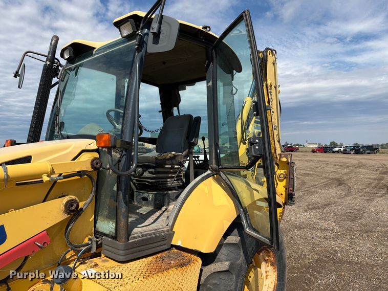 image for item ER1944 2005 Komatsu WB140 backhoe