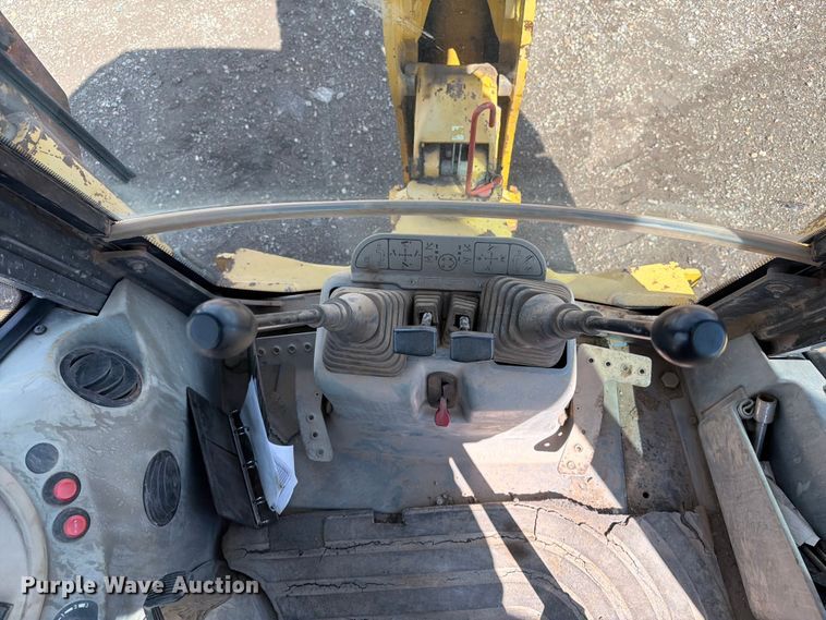 image for item ER1944 2005 Komatsu WB140 backhoe