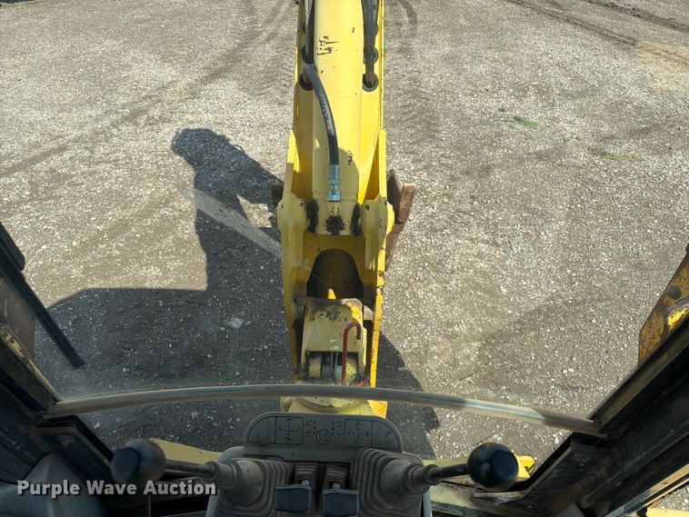 image for item ER1944 2005 Komatsu WB140 backhoe
