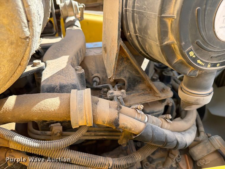 image for item ER1944 2005 Komatsu WB140 backhoe