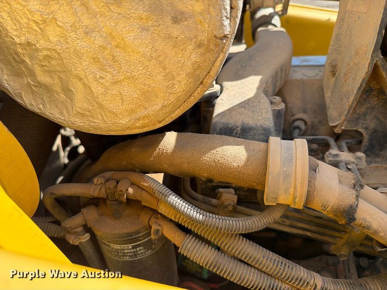 image for item ER1944 2005 Komatsu WB140 backhoe