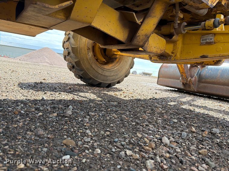 image for item ER1944 2005 Komatsu WB140 backhoe
