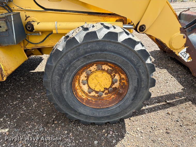 image for item ER1944 2005 Komatsu WB140 backhoe