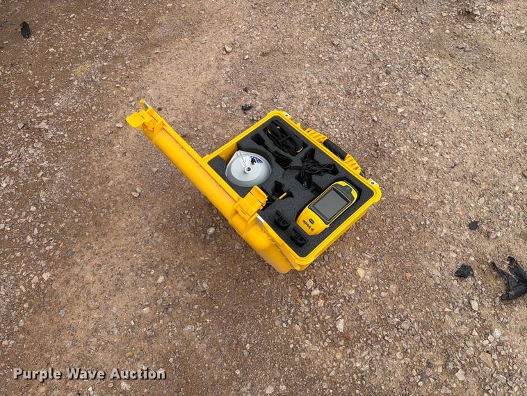 image for item ER1947 Trimble Geo7x surveying equipment