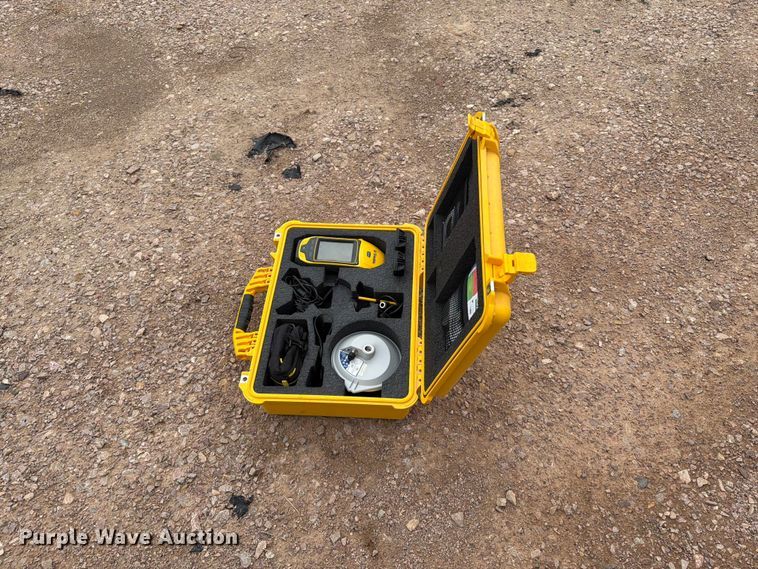 image for item ER1947 Trimble Geo7x surveying equipment