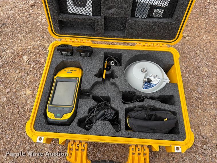 image for item ER1947 Trimble Geo7x surveying equipment
