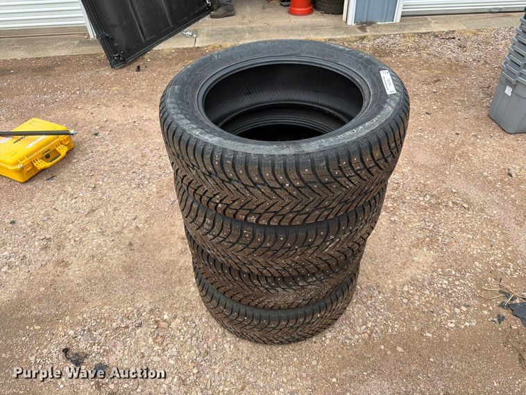 image for item ER1949 (4) Nokian 255/55R20 tires