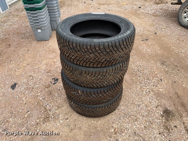 image for item ER1949 (4) Nokian 255/55R20 tires