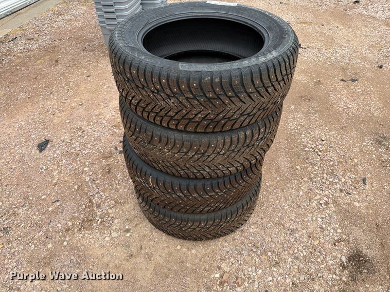 image for item ER1949 (4) Nokian 255/55R20 tires