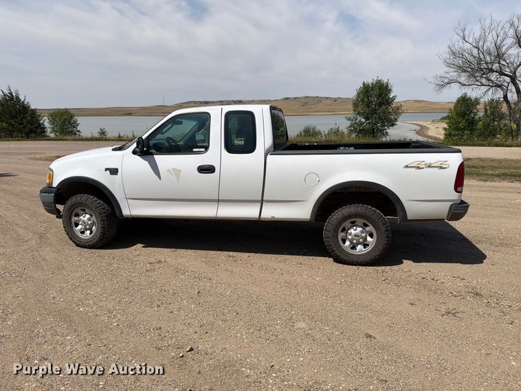 image for item ER1986 2002 Ford F150 Ext. Cab pickup truck