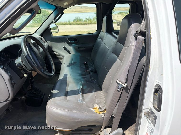 image for item ER1986 2002 Ford F150 Ext. Cab pickup truck
