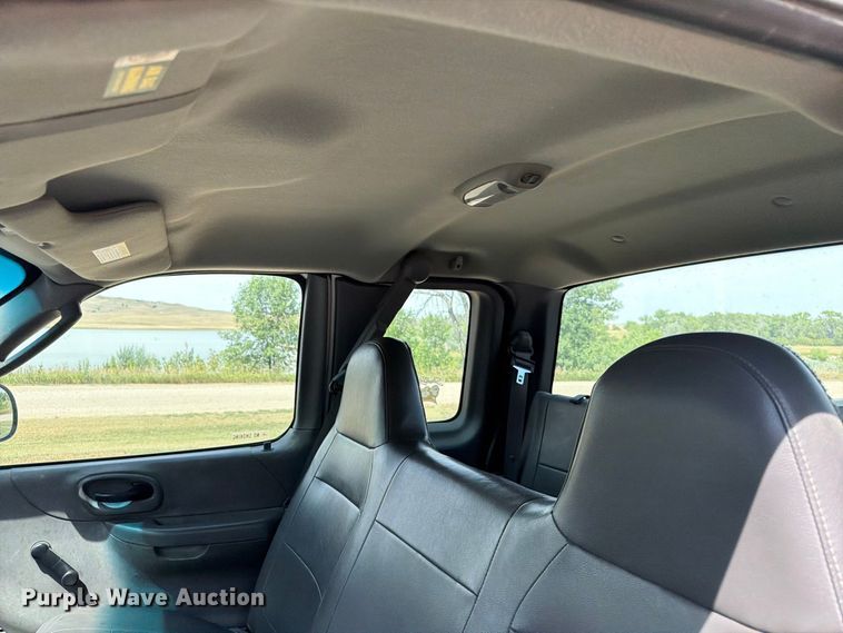 image for item ER1986 2002 Ford F150 Ext. Cab pickup truck